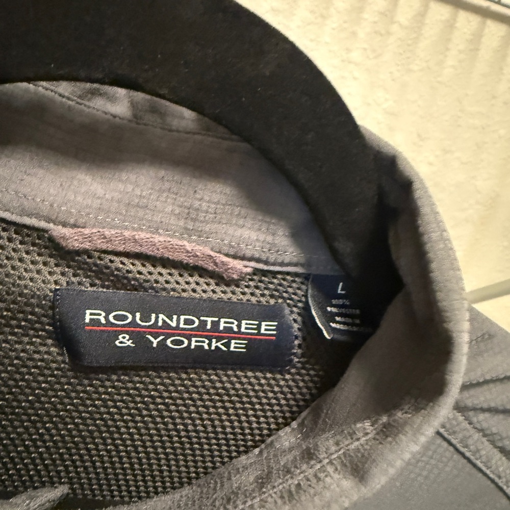 Roundtree & Yorke Charcoal Back Vented Shirt.